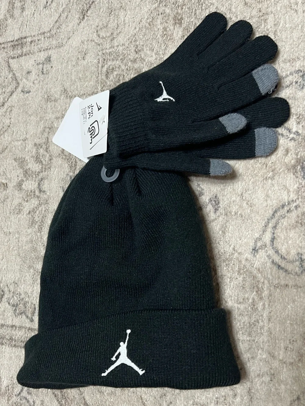 Jordan Essentials Big Kids' 2-Piece Beanie & Gloves Set